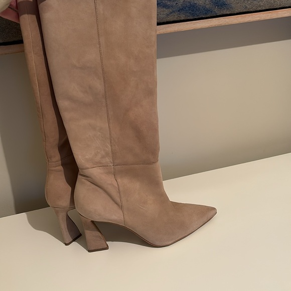 Vince Camuto-Tressara Boots Size 9 - Picture 2 of 2